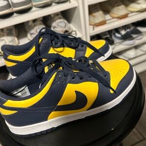 Nike Navy and Yellow Low-Top Sneakers